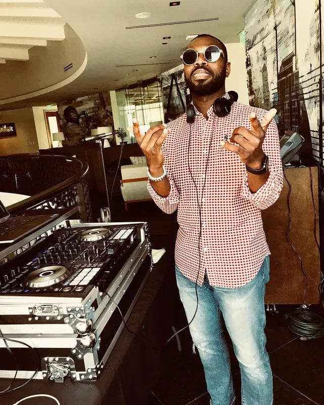 dj Darko playing a hotel lobby set